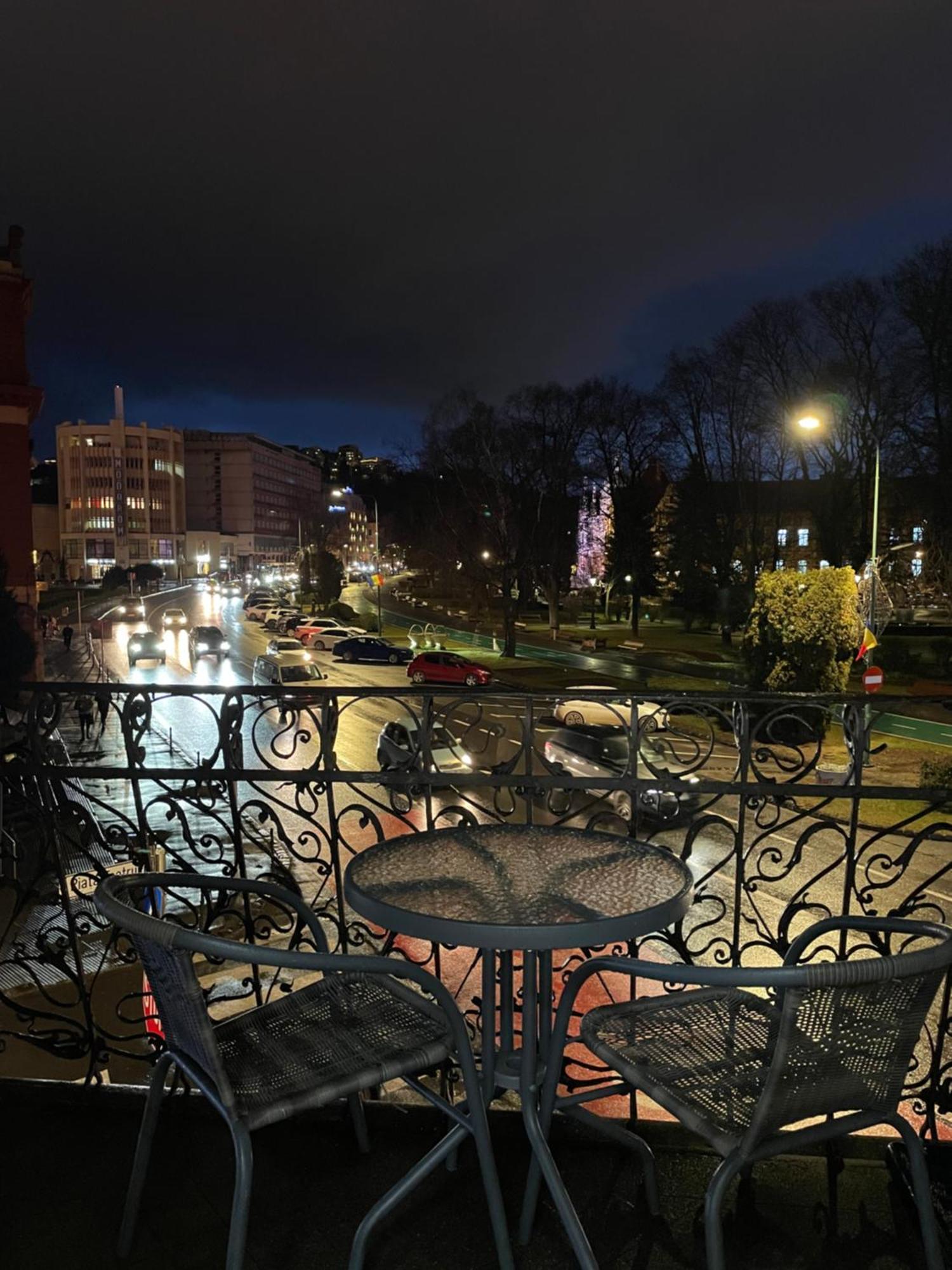 Resedinta Cina Hotel Brasov Exterior photo